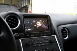 Bypass pro zobrazení videa během jízdy na Nissan GT-R R35 (08-)