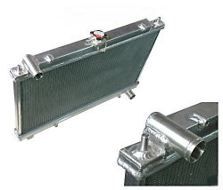 Hliníkový závodní chladič Japspeed Nissan 200SX S14/S15 SR20DET (95-02) 25mm