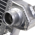 Hlinikový závodní chladič Jap Parts BMW Mini Cooper / One R50 / R52 / R53 1.6 (01-08) - klima