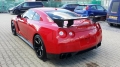 Karbonové držáky znaků na blatnících Weightless Nissan GT-R R35 (08-13)