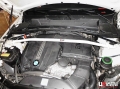 Rozpěrná tyč Ultra Racing BMW E90 335i (07-10) - přední horní | High performance parts