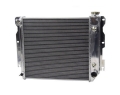 Hlinikový závodní chladič Jap Parts Jeep Wrangler YJ / TJ s motory Chevy V8 (87-06) |